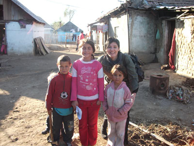 Pamela with the children of Ororeu
